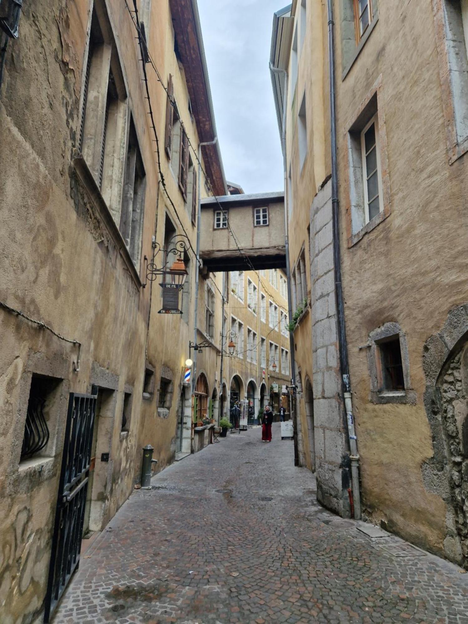 Du Chateau *