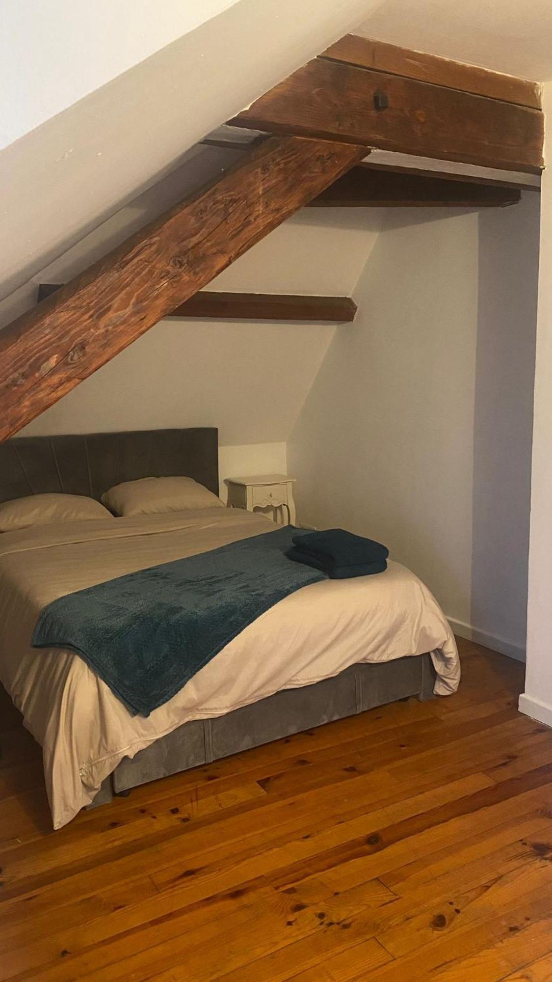 Du Chateau Apartment *